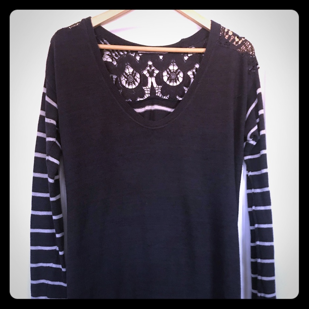 Beautiful Long sleeve long sweater.